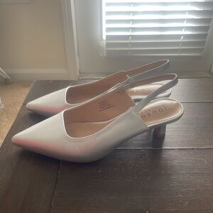 Journee Collection Silver Pointed Toe Heels